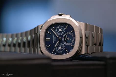 Patek Philippe Nautilus Ref. 5740 review 